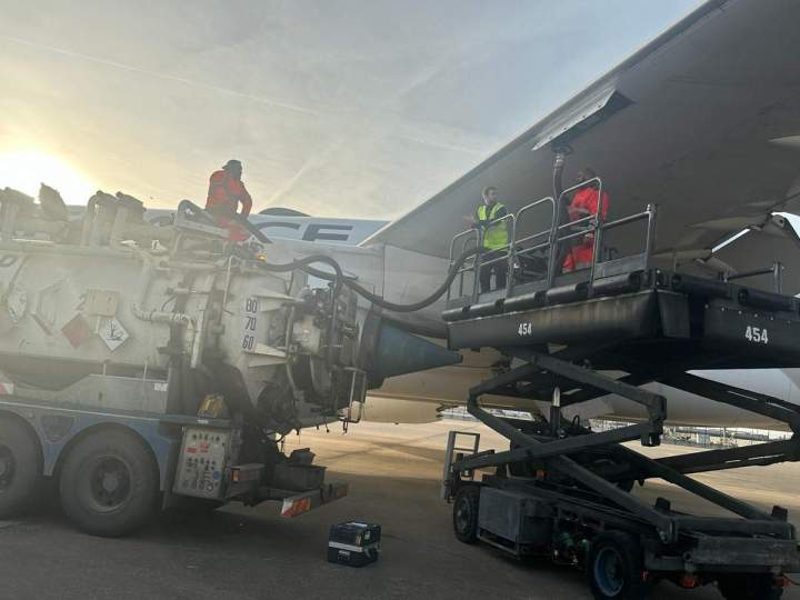 Defueling de kérosène d'avions - Île-de-France