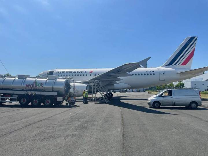 Defueling de kérosène d'avions - Île-de-France