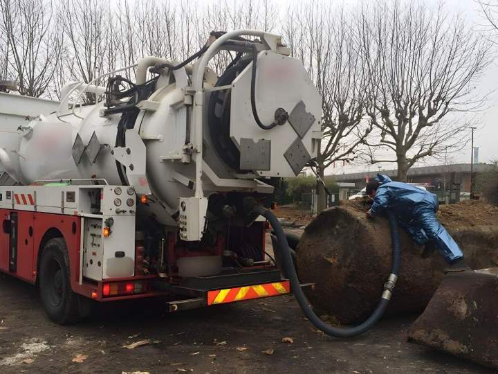 Curage de canalisations Île-de-France